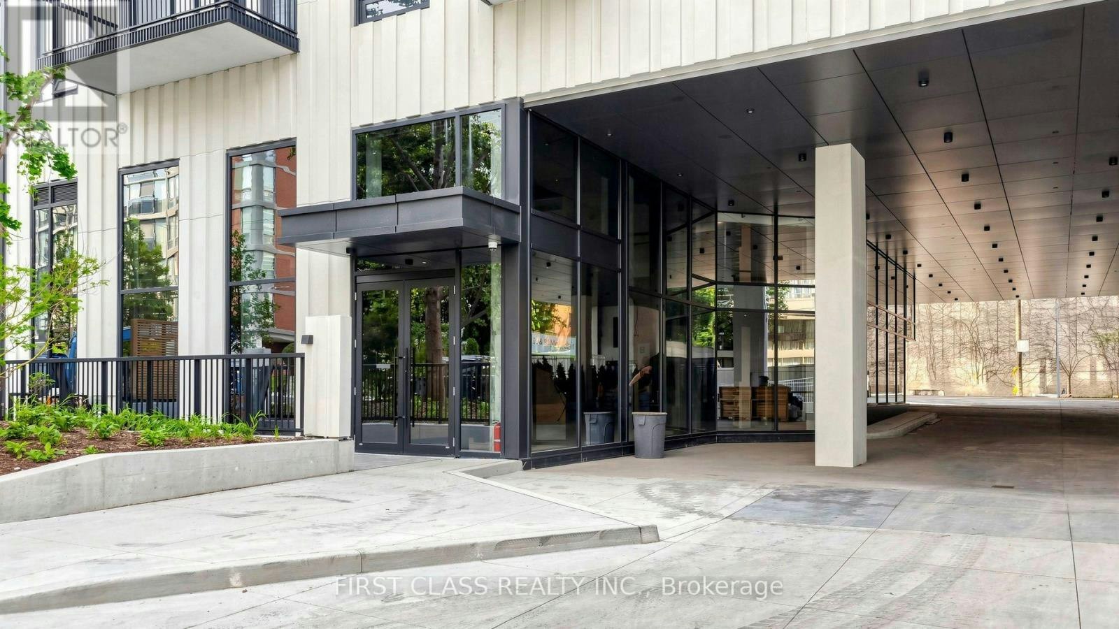 822-91 Montclair Avenue, Toronto, ON, M5P 0B1 - 2