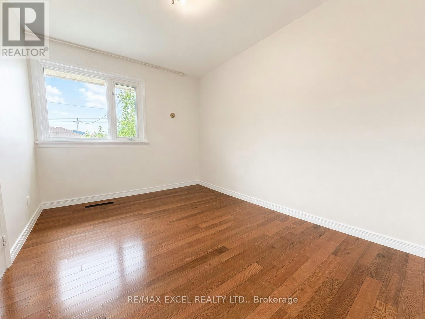MAIN-39 Commons Drive, Toronto, ON, M1T 1E3 - 8
