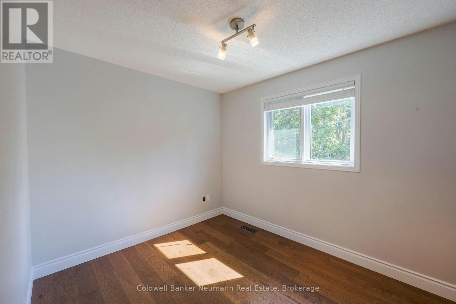 UPPER-44 Tanager Drive, Guelph, ON, N1C 1B6 - 19