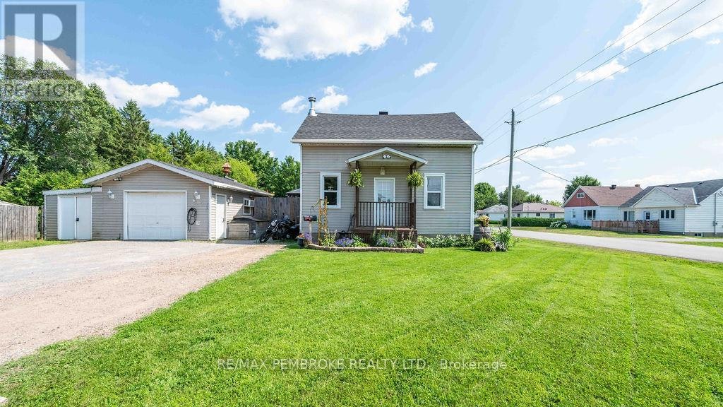 617 Third Avenue S, Laurentian Valley, ON, K8A 5H1