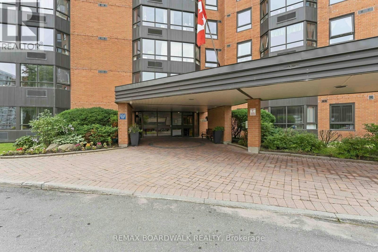 1109-80 Sandcastle Drive, Ottawa, ON, K2H 9E7