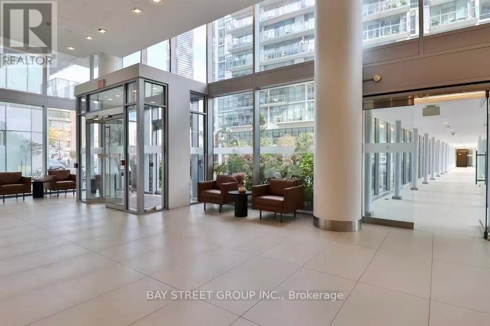 727-29 Queens Quay E, Toronto, ON, M5E 0A4 - 3