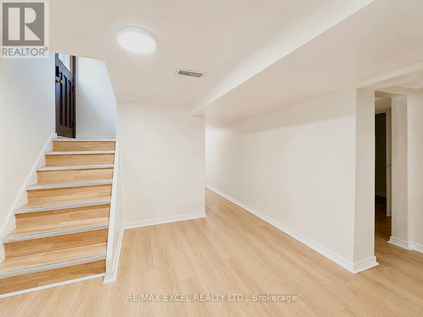 LOWER-39 Commons Drive, Toronto, ON, M1T 1E3
