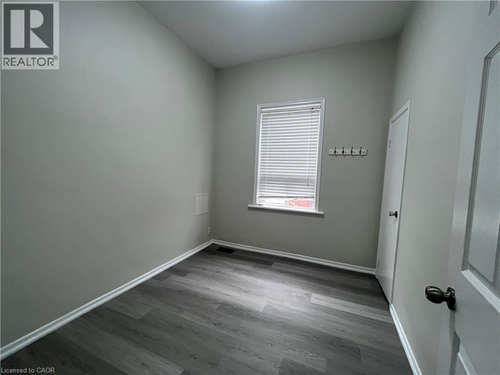 36 Pearl Street, Brantford, ON, N3T 3N6 - 8