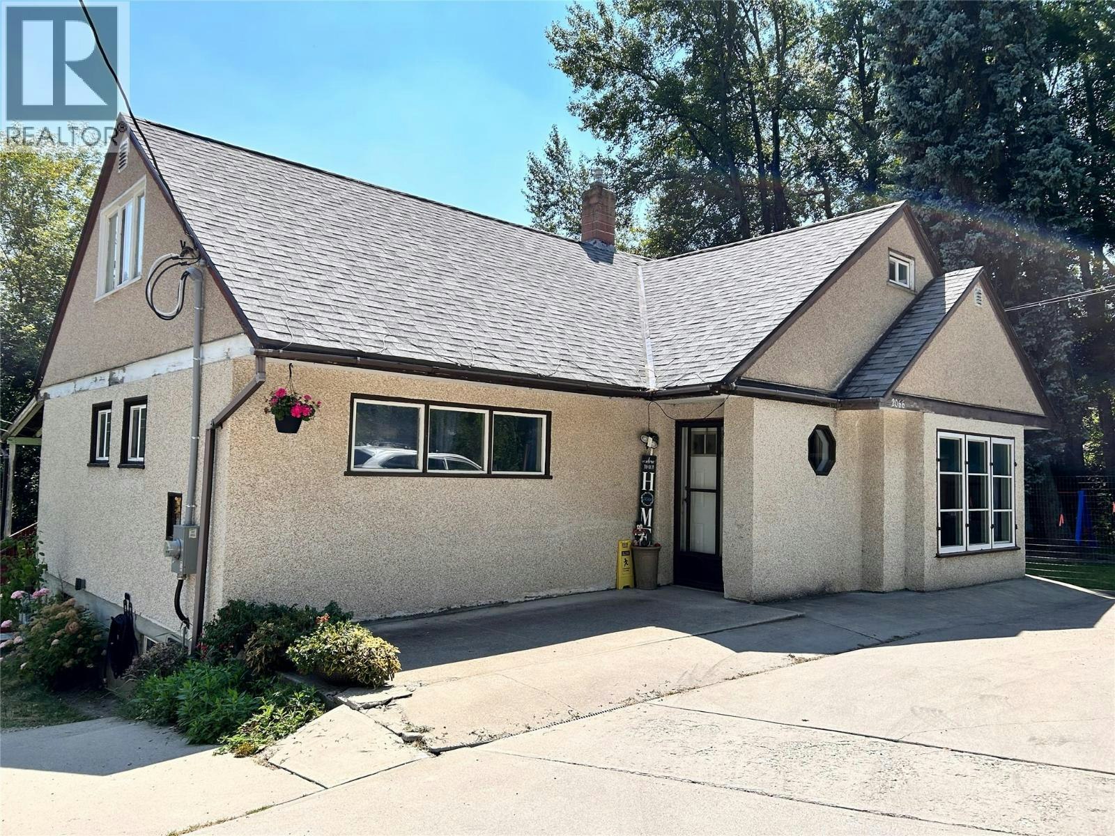 2066 Caughlin Road, Fruitvale, BC, V0G 1L1