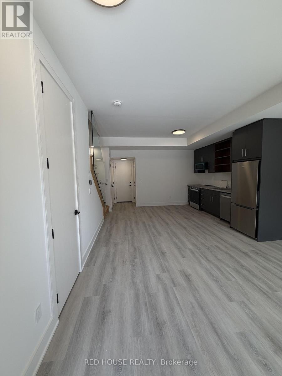 143 Everett Common, St. Catharines, ON, L2P 0G8 - 2