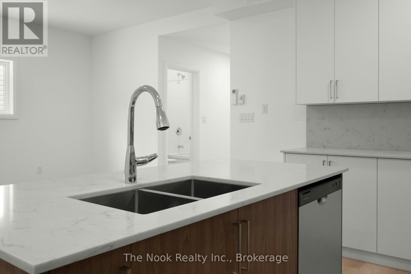 2-399 Thorton Road N, Oshawa, ON, L1J 6S9 - 17
