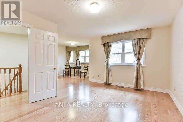 11 Berkeley Court, Markham, ON, L3R 6M4 - 11