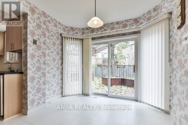 11 Berkeley Court, Markham, ON, L3R 6M4 - 7