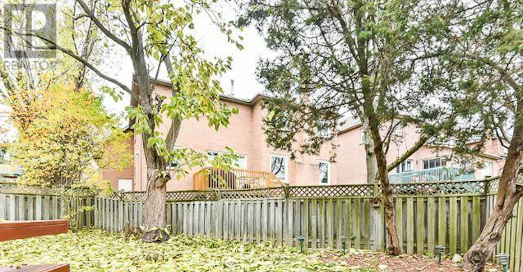 11 Berkeley Court, Markham, ON, L3R 6M4 - 19