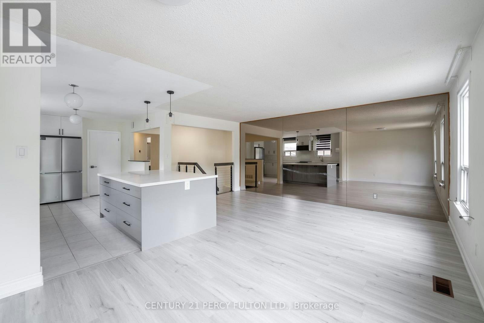 UPPER-57 Lillooet Crescent, Richmond Hill, ON, L4C 5A6