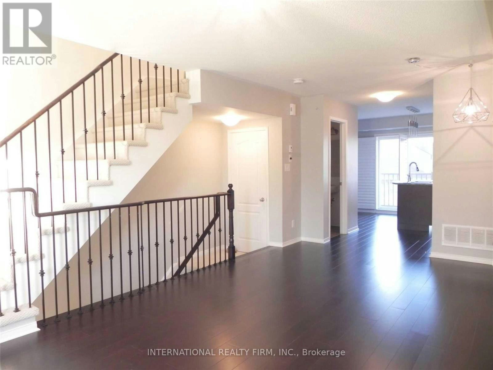 6-5615 Oscar Peterson Boulevard, Mississauga, ON, L5M 0T2 - 2