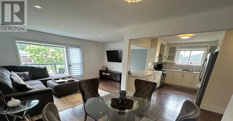 MAIN-68 Knighton Drive, Toronto, ON, M4A 1W2 - 3