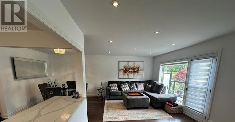 MAIN-68 Knighton Drive, Toronto, ON, M4A 1W2 - 5