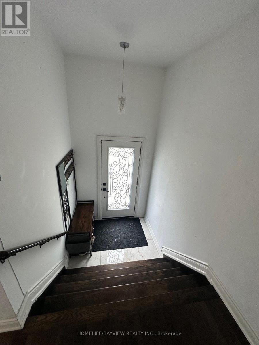 MAIN-68 Knighton Drive, Toronto, ON, M4A 1W2 - 2