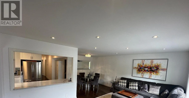 MAIN-68 Knighton Drive, Toronto, ON, M4A 1W2 - 4