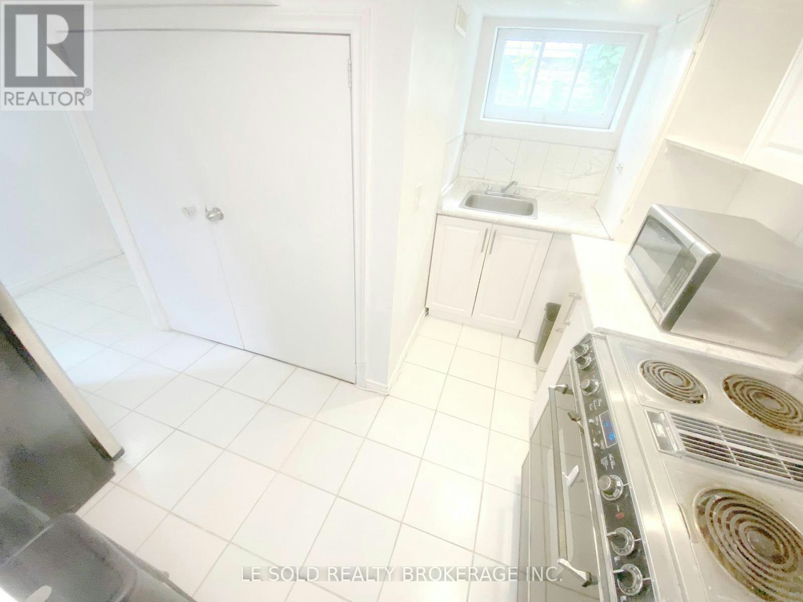 TWO Rooms Bsmt 112 Leland Street, Hamilton, ON, L8S 3A2 - 10