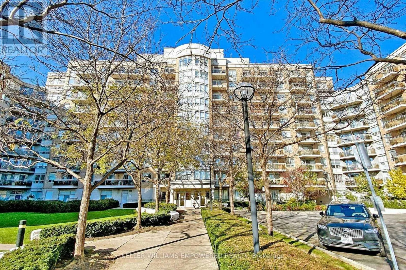 915-650 Lawrence Avenue W, Toronto, ON, M6A 3E8