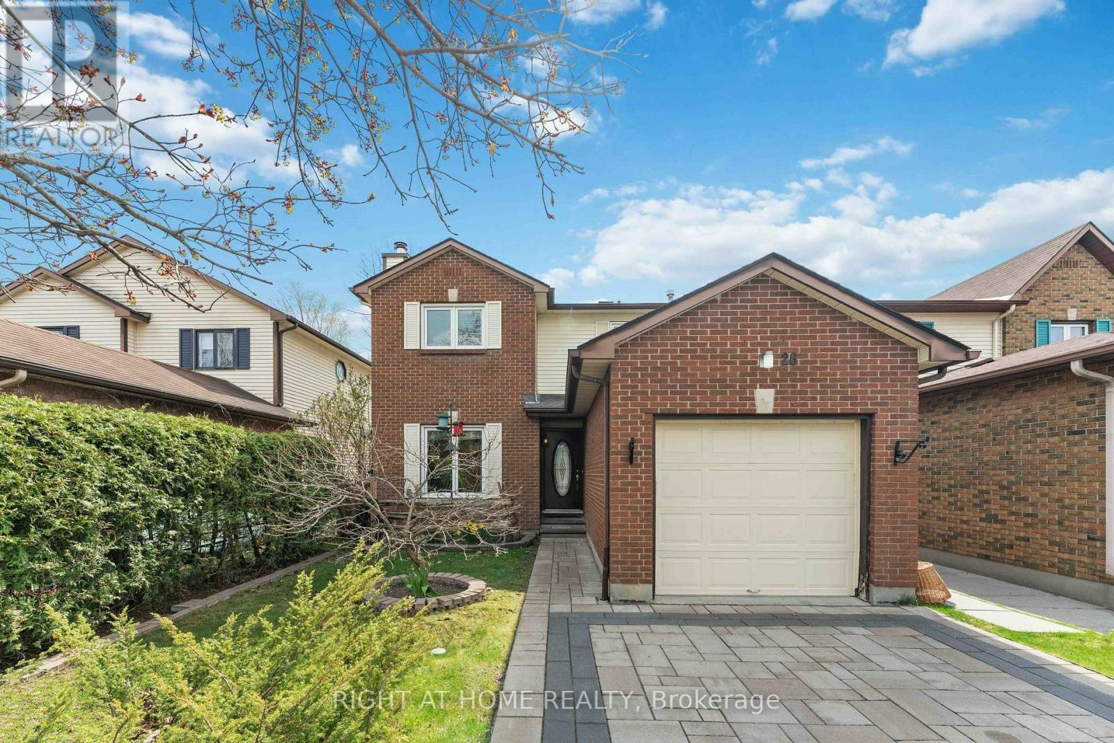 26 Denham Way, Ottawa, ON, K2S 1H5