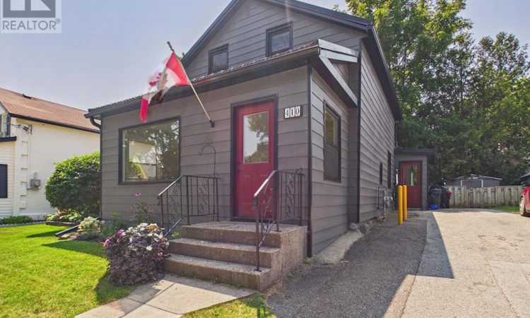 410 Russell Street