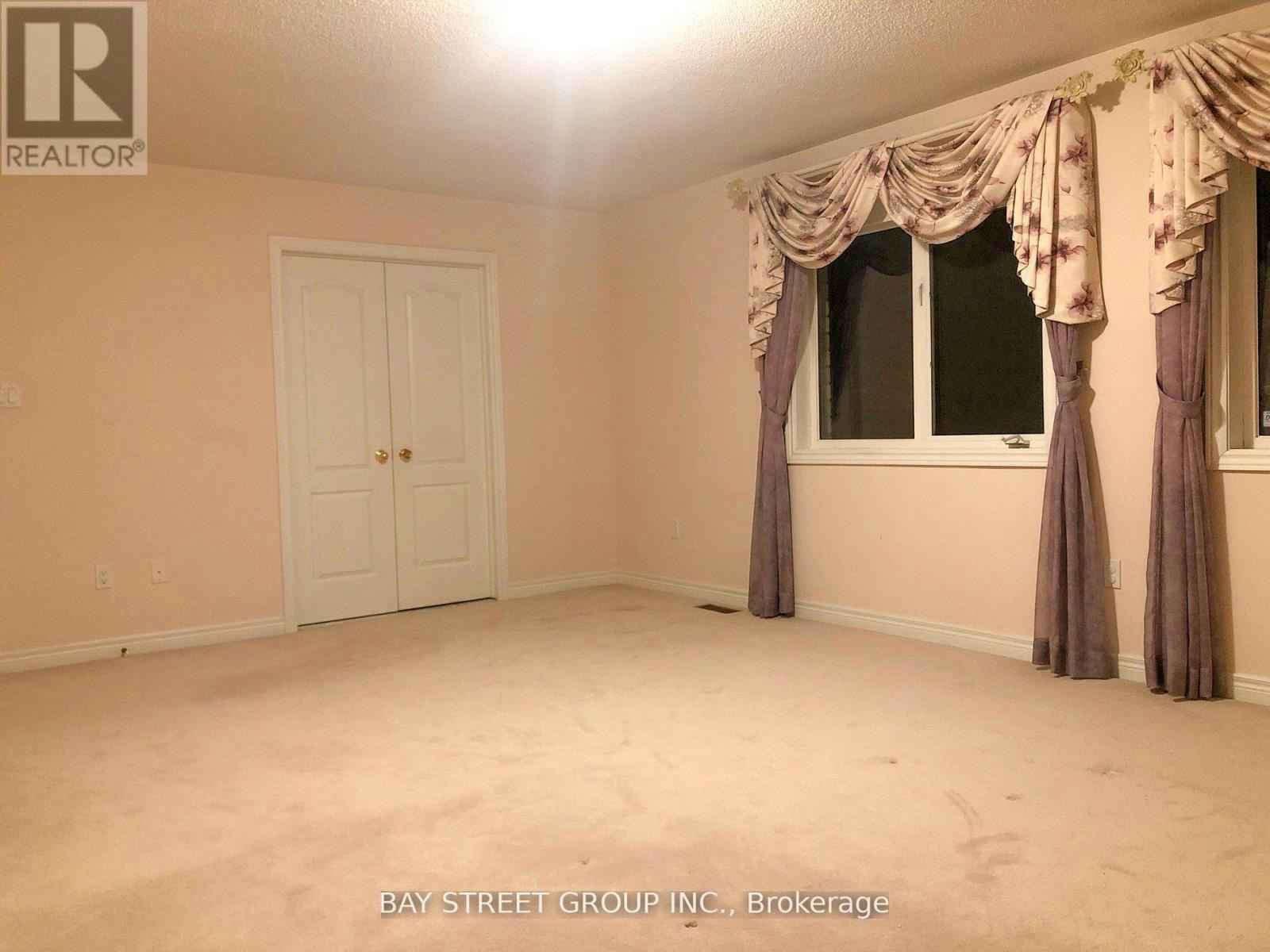 13 Pembrooke Road, Markham, ON, L6C 2L2 - 14