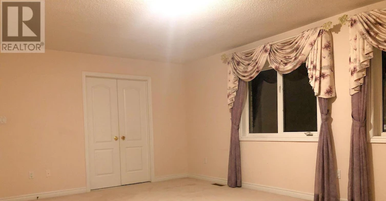 13 Pembrooke Road, Markham, ON, L6C 2L2 - 14