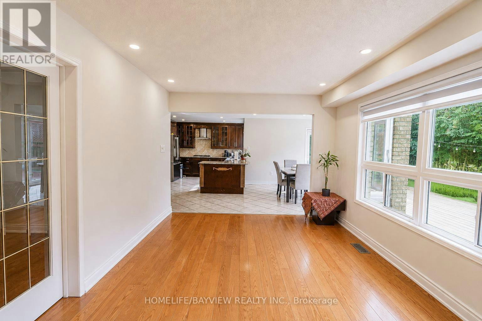 129 Mcclellan Way, Aurora, ON, L4G 6M4 - 12