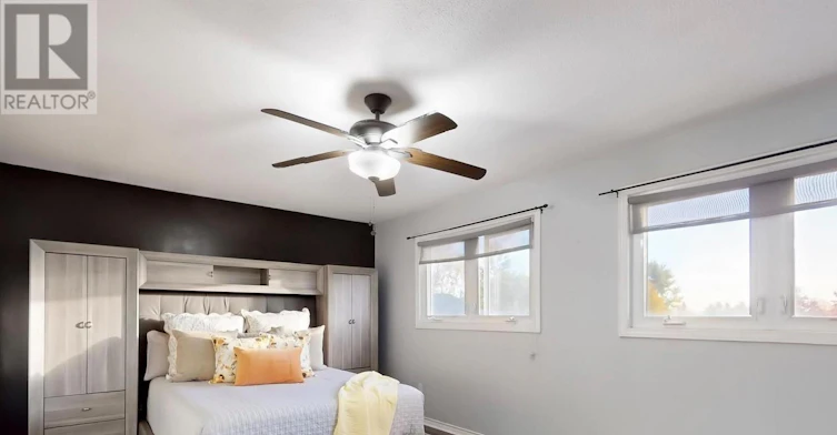 677 Grandview Drive, Oshawa, ON, L1H 7V9 - 9