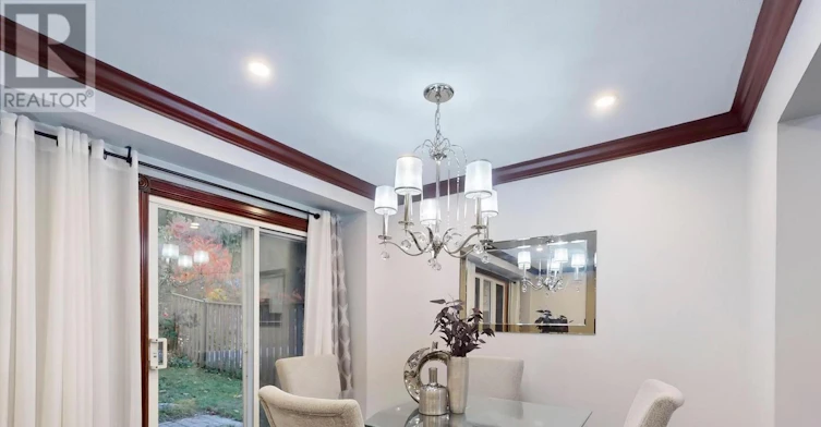 677 Grandview Drive, Oshawa, ON, L1H 7V9 - 4