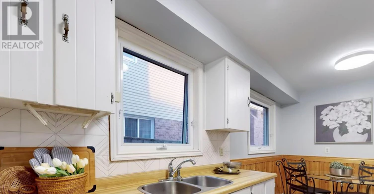 677 Grandview Drive, Oshawa, ON, L1H 7V9 - 7