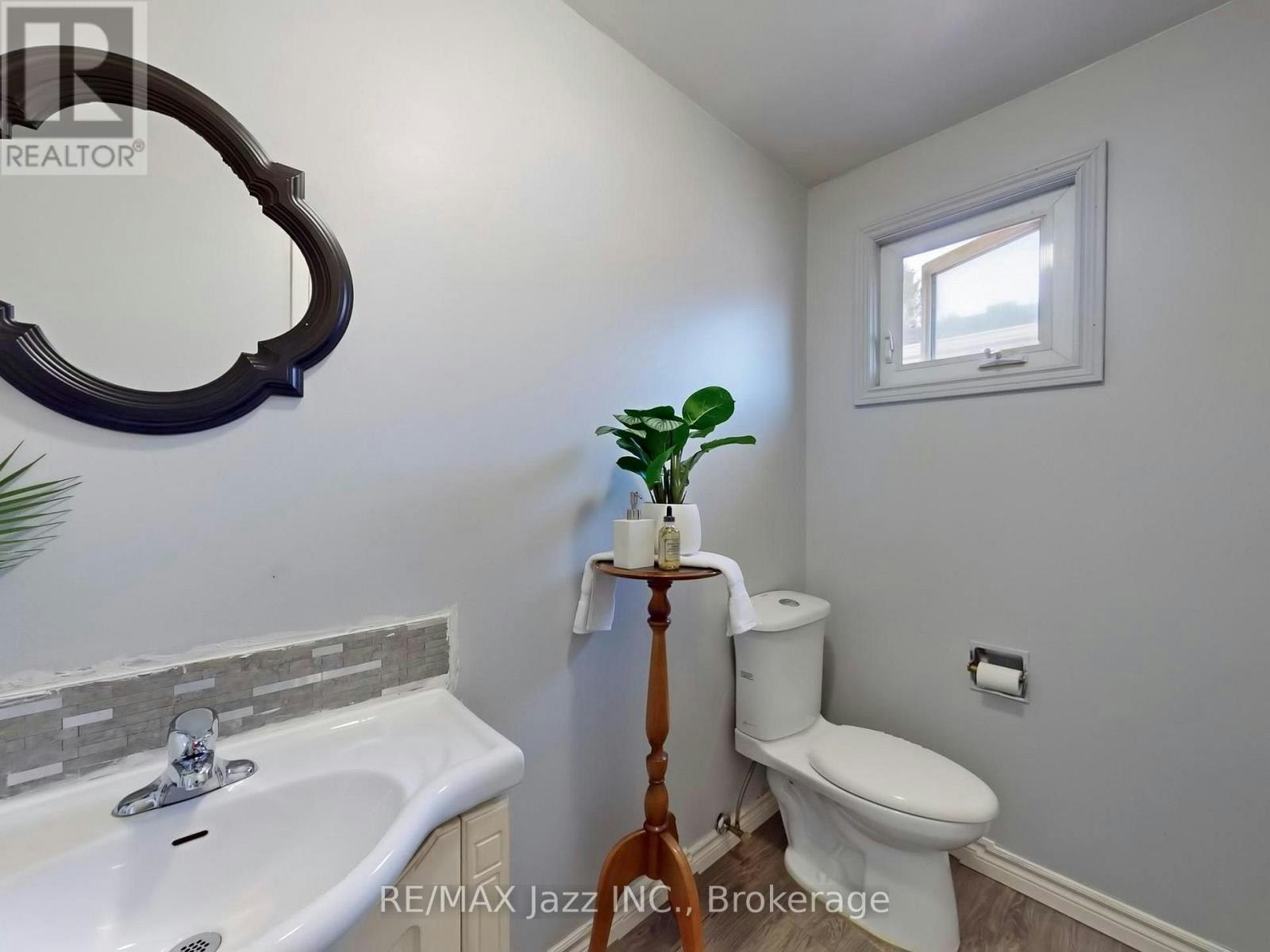 677 Grandview Drive, Oshawa, ON, L1H 7V9 - 10