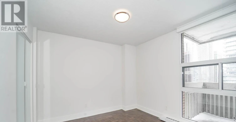 1610-33 Isabella Street, Toronto, ON, M4Y 2P7 - 11