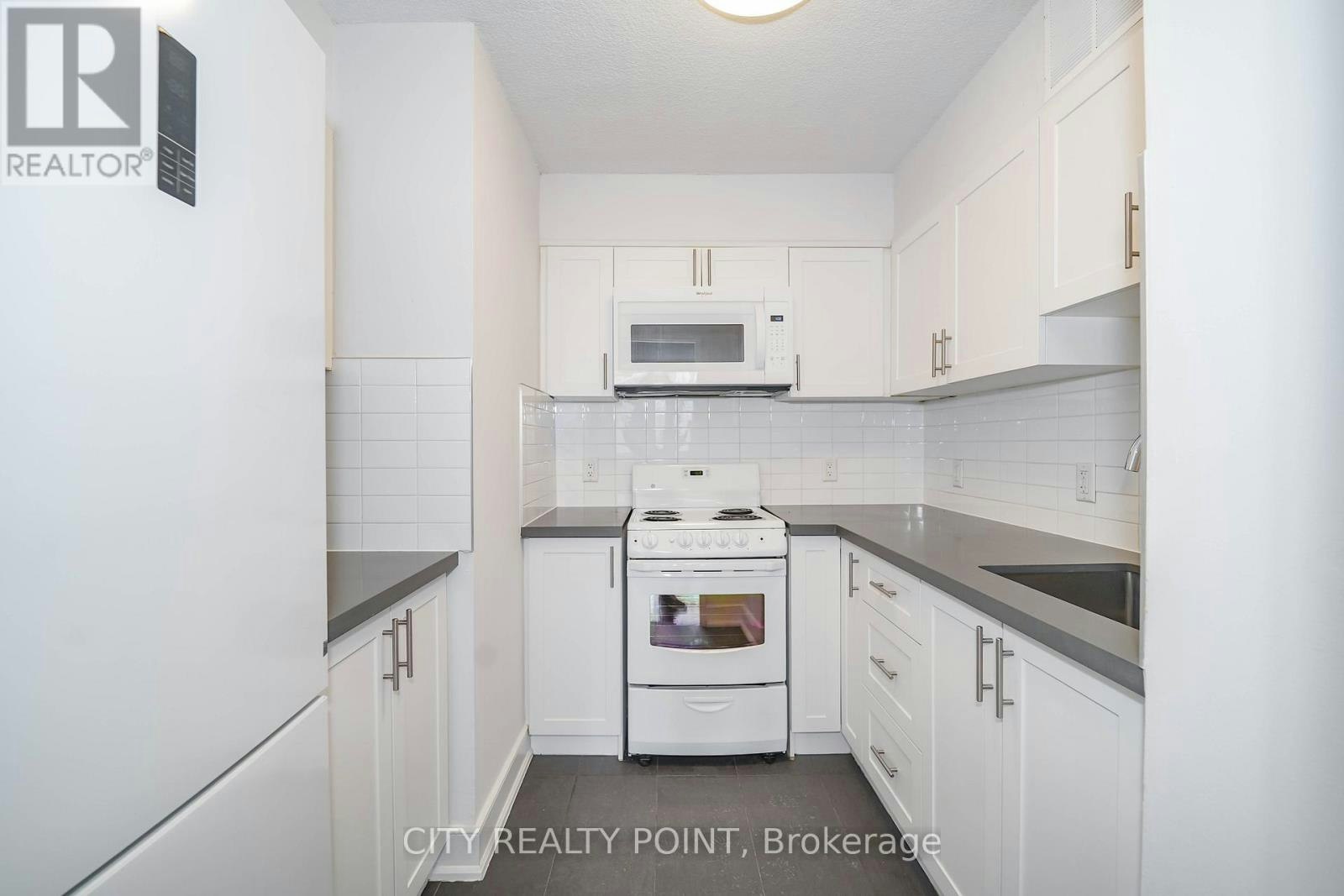 1610-33 Isabella Street, Toronto, ON, M4Y 2P7 - 5