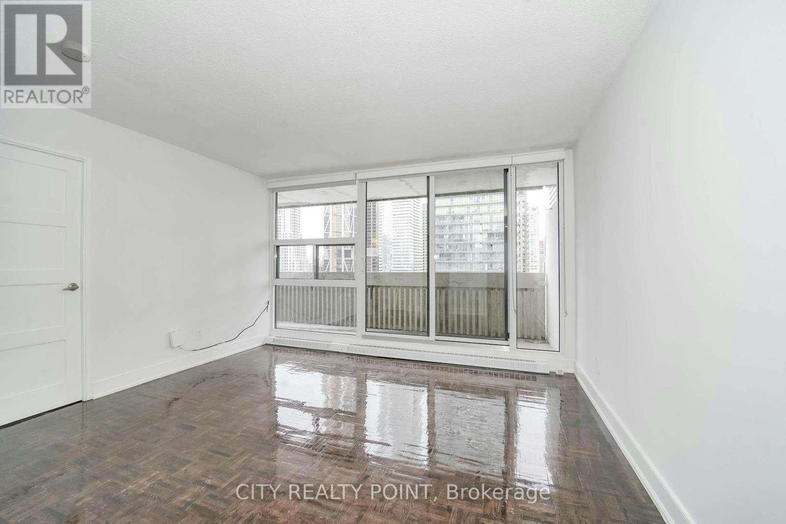 1610-33 Isabella Street, Toronto, ON, M4Y 2P7 - 6