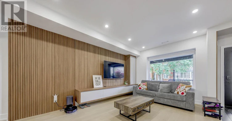 MAIN-431 Roxton Road, Toronto, ON, M6G 3R5 - 3
