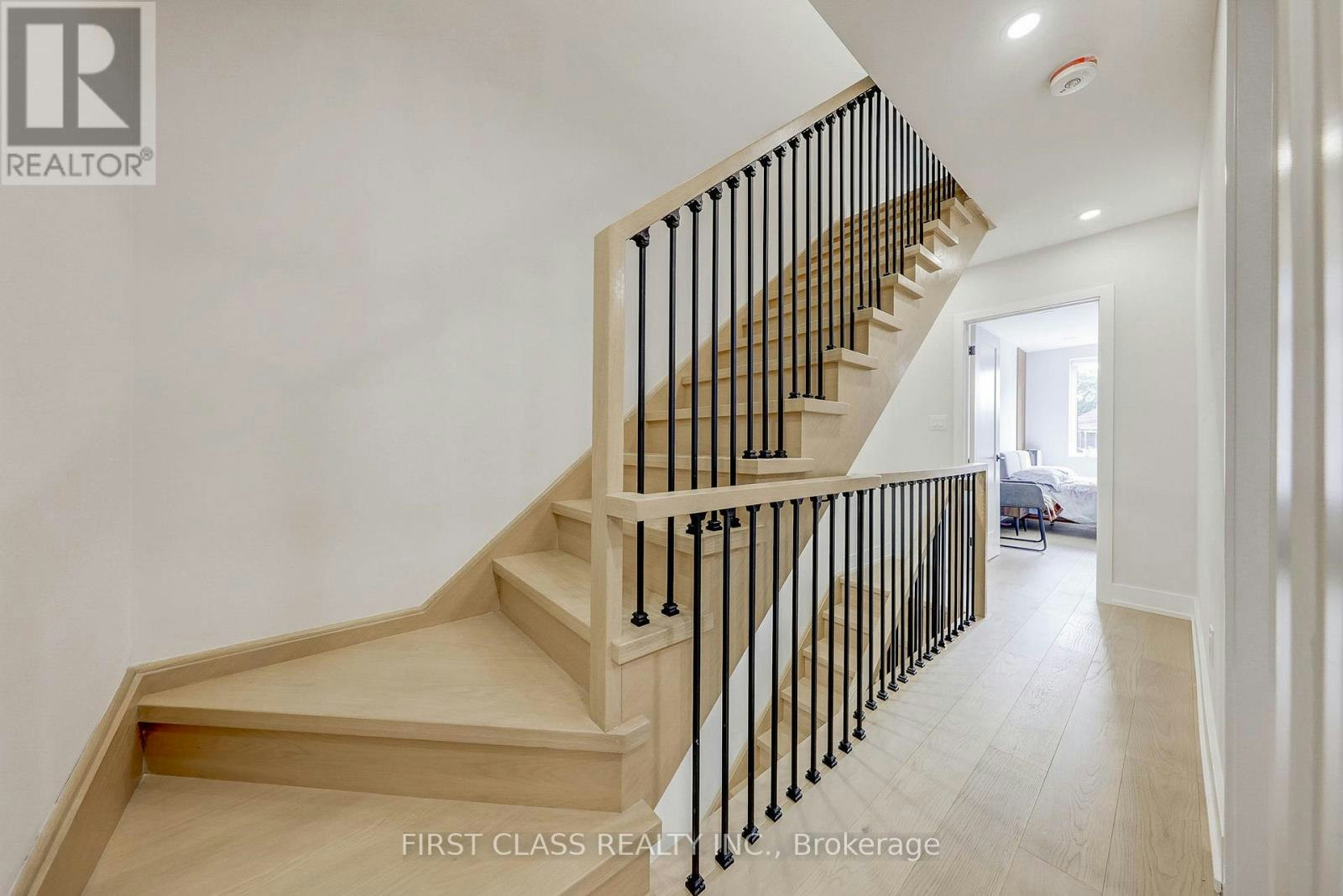 MAIN-431 Roxton Road, Toronto, ON, M6G 3R5 - 22