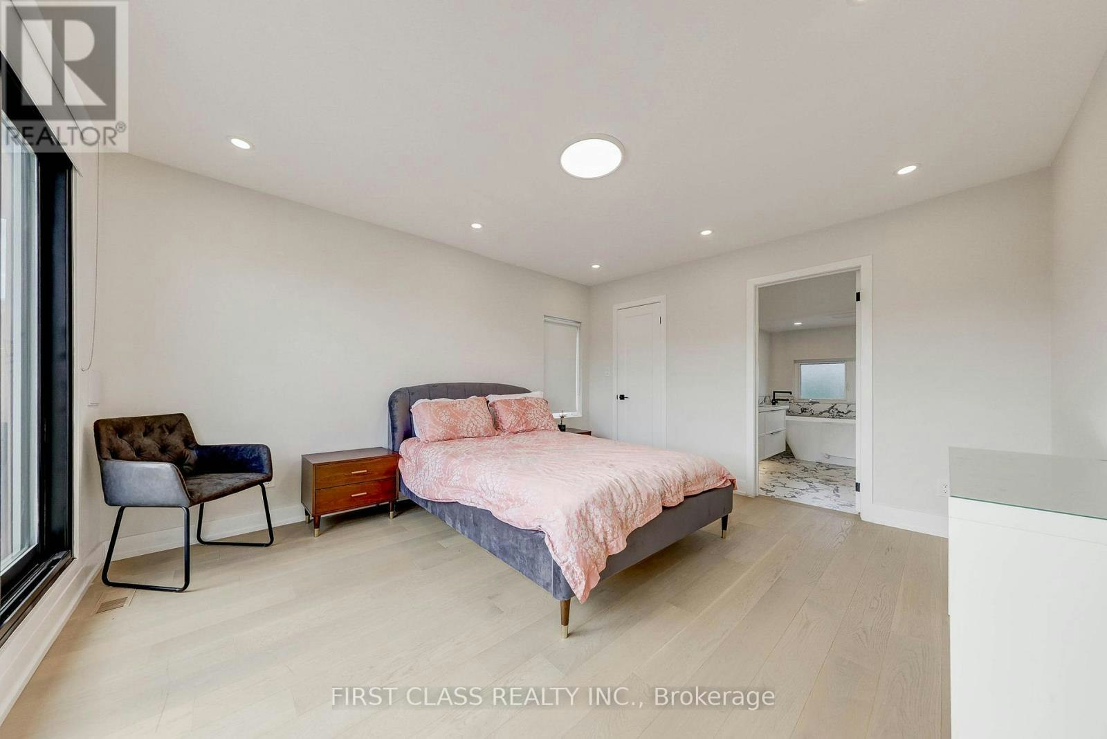 MAIN-431 Roxton Road, Toronto, ON, M6G 3R5 - 21