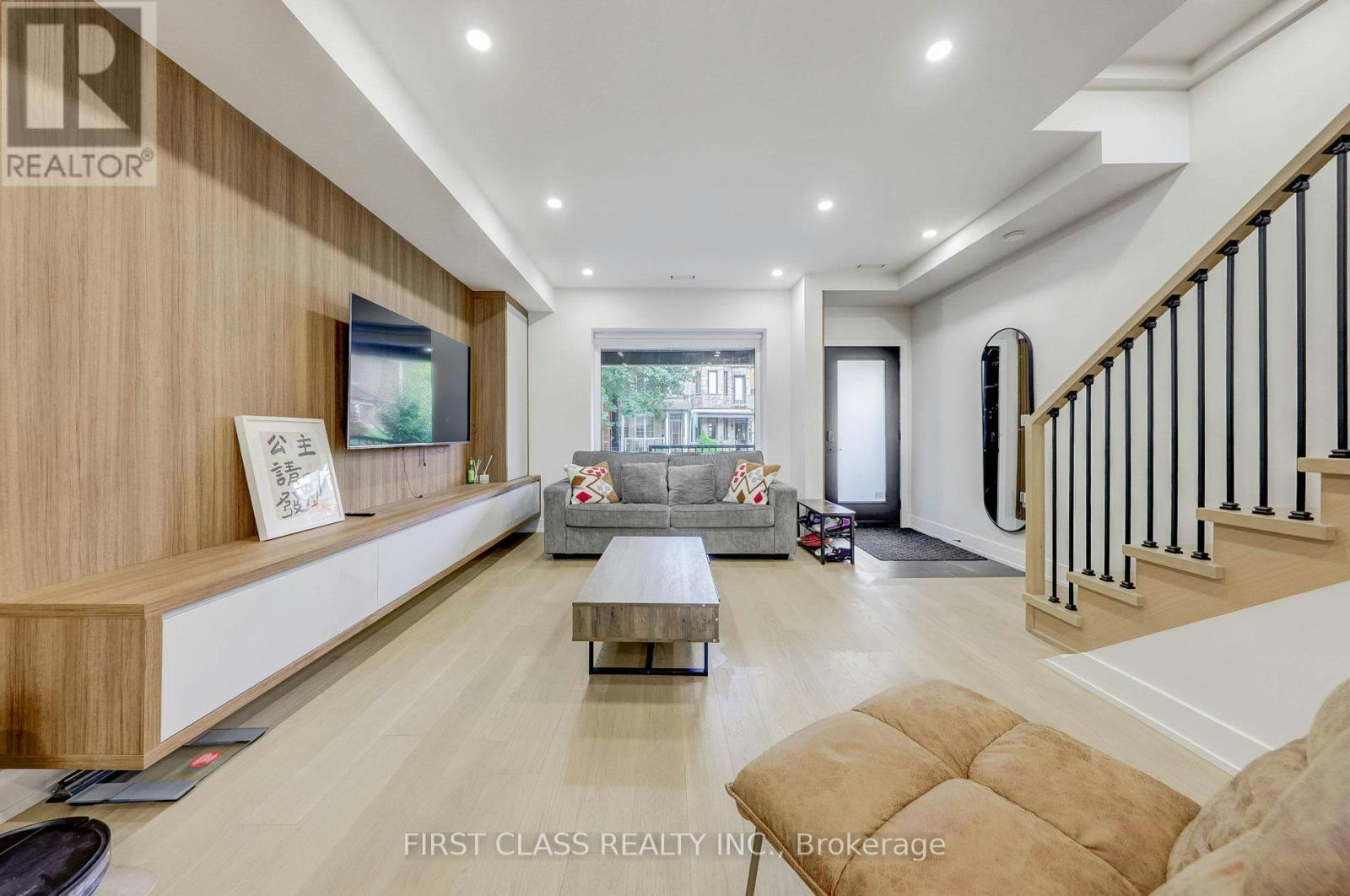 MAIN-431 Roxton Road, Toronto, ON, M6G 3R5 - 4