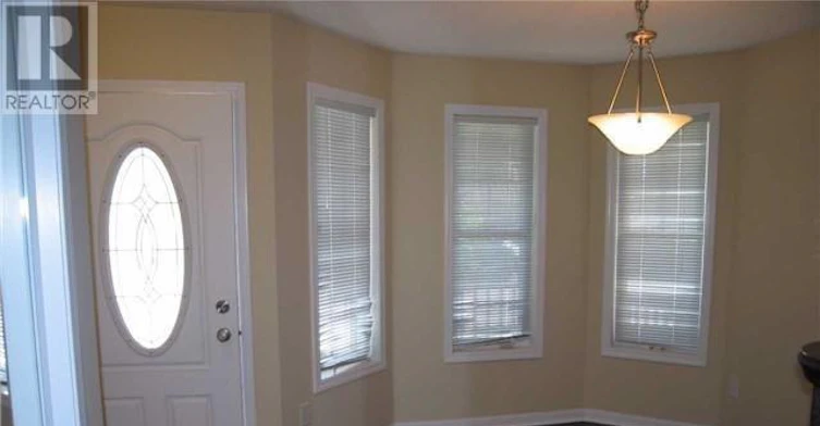 907 Scott Boulevard, Milton, ON, L9T 7C5 - 4