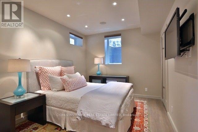 17 Kilbarry Road, Toronto, ON, M5P 1K4 - 4
