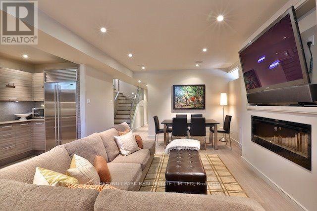 17 Kilbarry Road, Toronto, ON, M5P 1K4 - 3