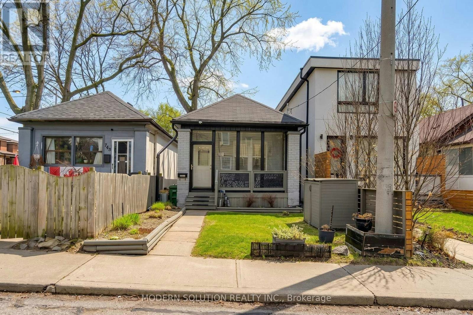741 Milverton Boulevard, Toronto, ON, M4C 1Y3