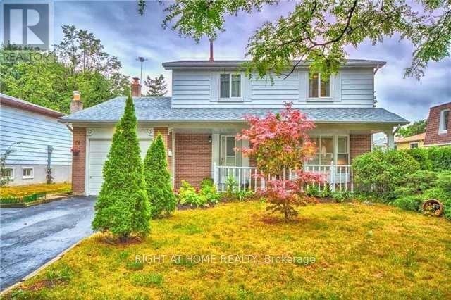 54 Penwick Crescent, Richmond Hill, ON, L4C 5B4