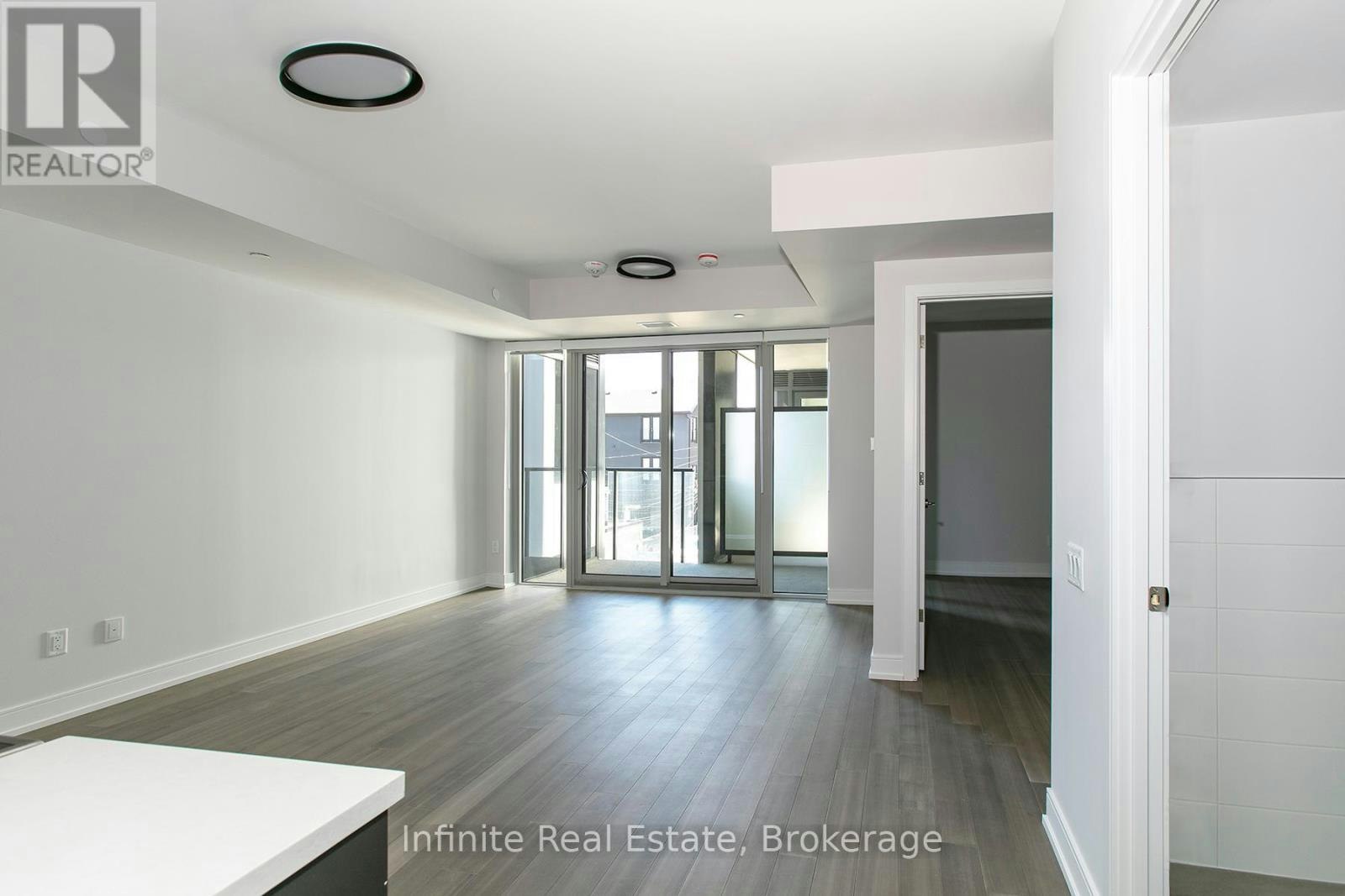301-664 Spadina Avenue, Toronto, ON, M5S 2H7 - 4