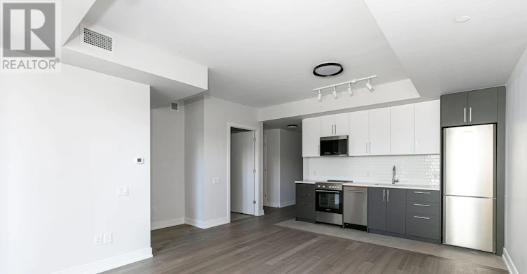 301-664 Spadina Avenue, Toronto, ON, M5S 2H7