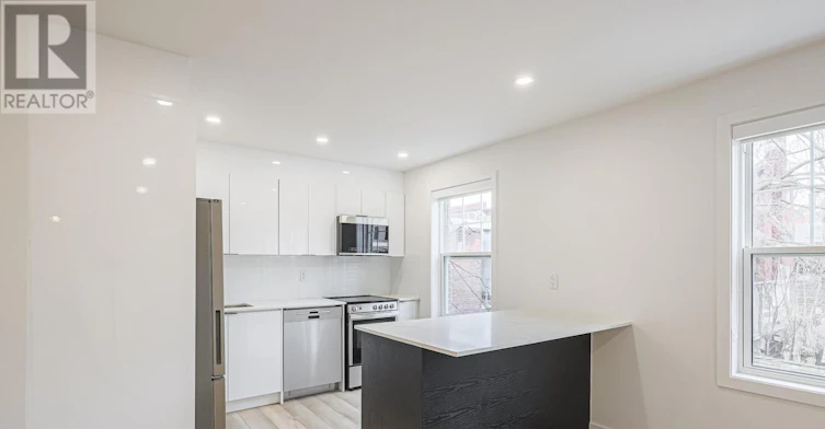 2-383 Spadina Road, Toronto, ON, M5P 2W1