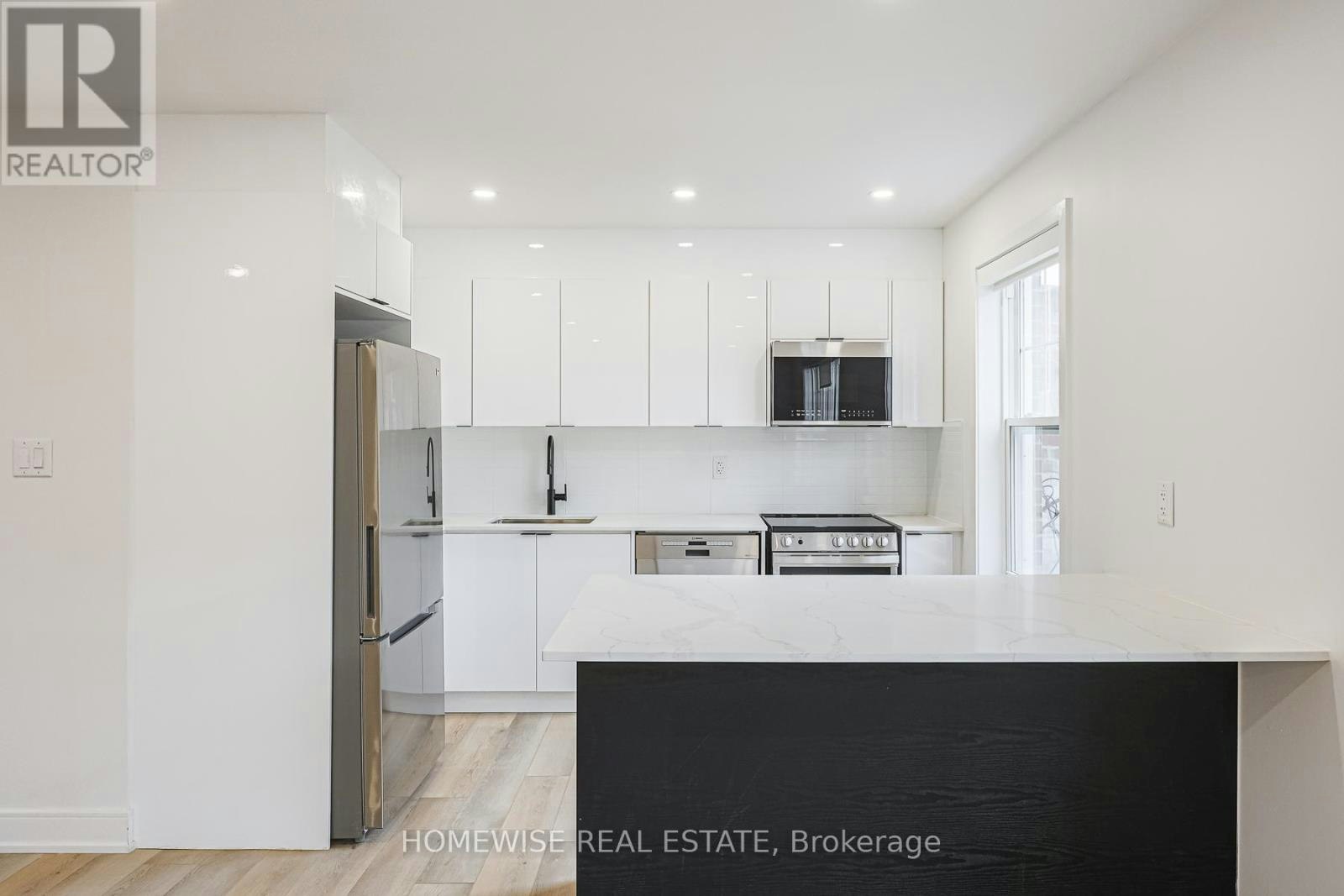 2-383 Spadina Road, Toronto, ON, M5P 2W1 - 2