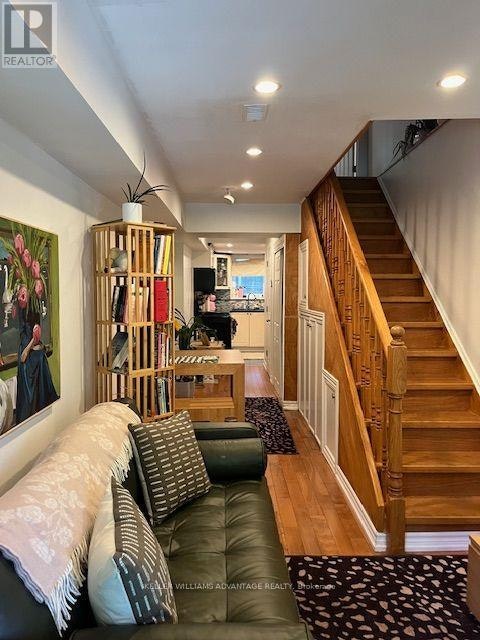 823 Craven Road, Toronto, ON, M4L 2Z7