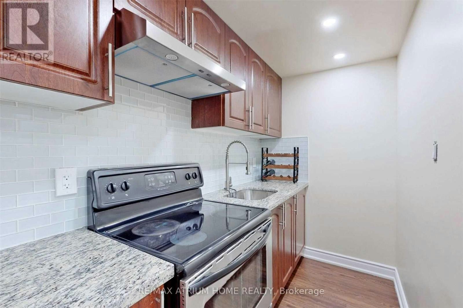 41 Thistle Avenue, Richmond Hill, ON, L4E 0B8 - 13