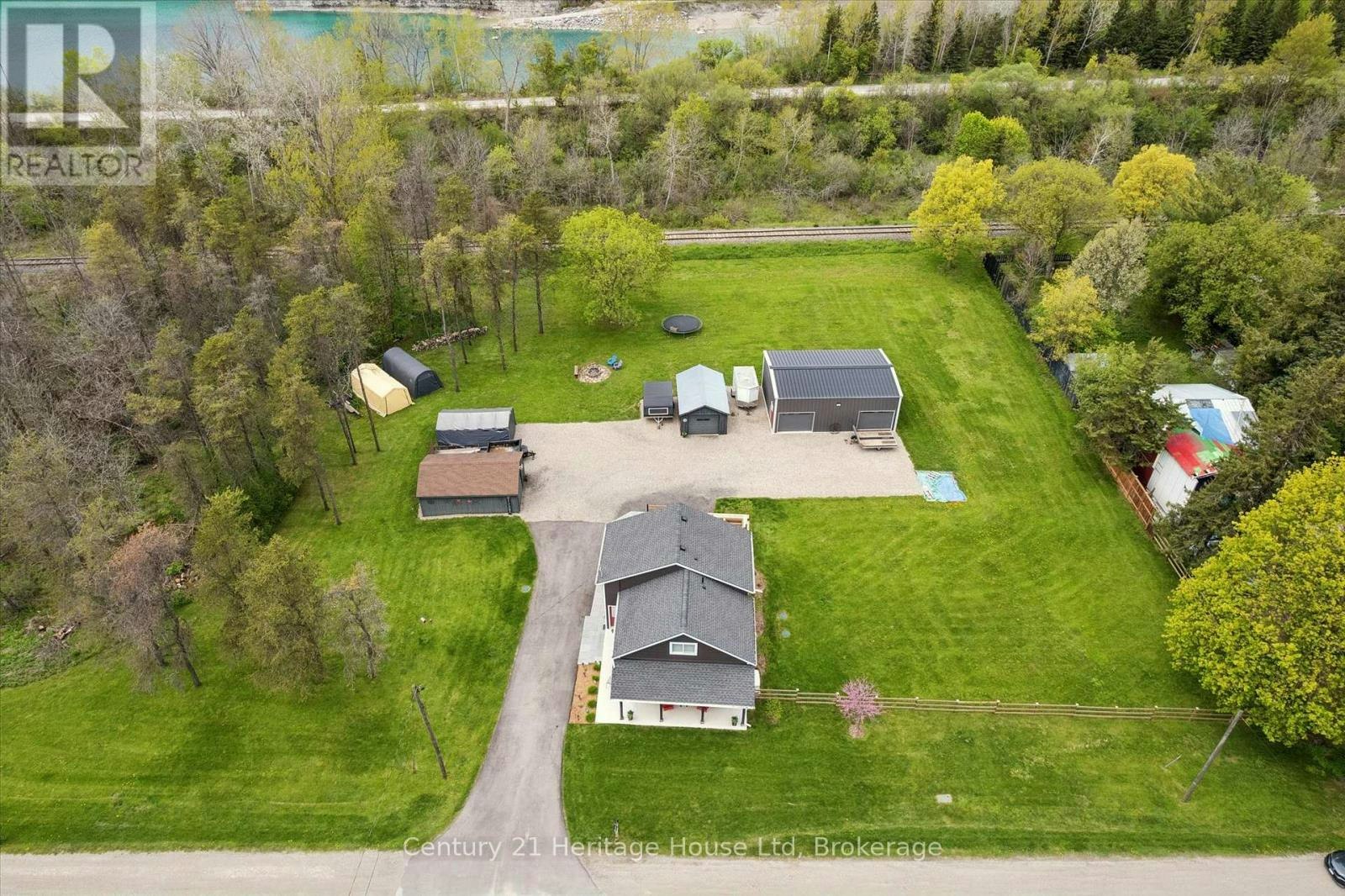 584077 Beachville Road, Oxford Station, ON, N5C 3J5